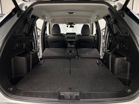 Used 2025 Mitsubishi Outlander SE FWD image 42