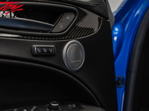 Used 2022 Alfa Romeo Stelvio Quadrifoglio image 22