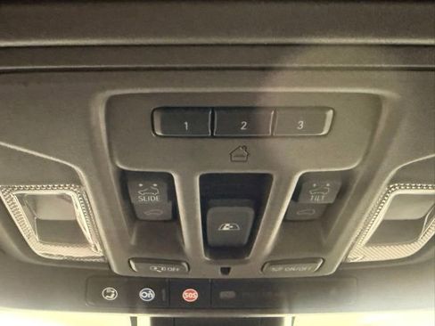 Used 2020 GMC Sierra 1500 SLT w/ SLT Premium Plus Package image 27