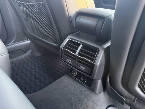 Certified 2024 Audi Q3 2.0T Premium Plus w/ Premium Plus Package image 29