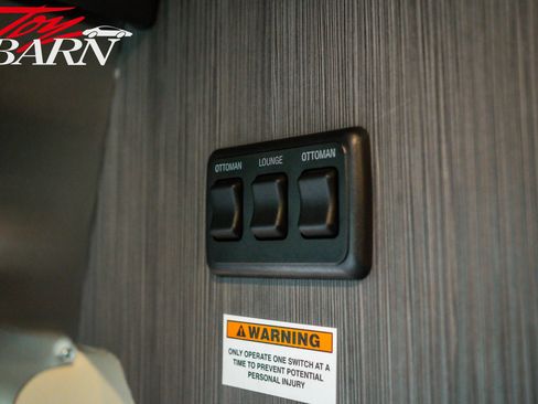 Used 2020 Mercedes-Benz Sprinter 2500 image 36