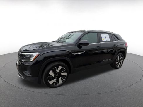 Used 2025 Volkswagen Atlas Cross Sport SE image 8