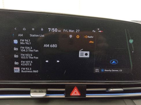 Used 2025 Hyundai Elantra SEL image 25