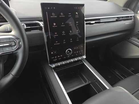 Used 2024 GMC Sierra EV Denali image 38