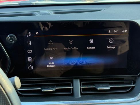 Used 2025 Chevrolet Trax LT image 20