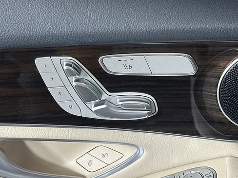 Certified 2022 Mercedes-Benz GLC 300 image 11