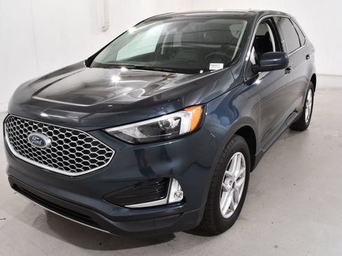 Used 2023 Ford Edge SEL w/ Convenience Package AWD/4WD image 2