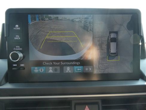 Used 2024 Honda Pilot Elite image 36
