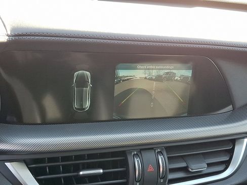 Used 2024 Alfa Romeo Stelvio Ti image 19