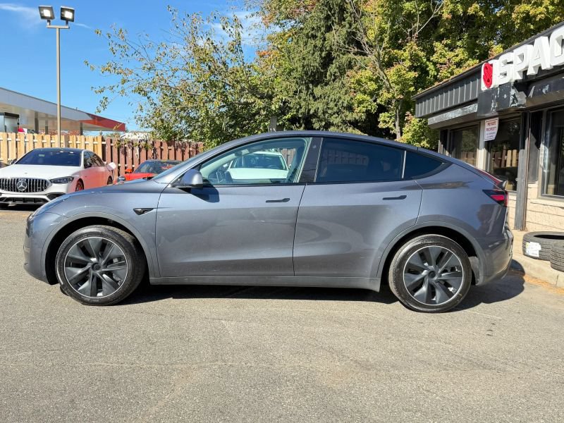 Used 2022 Tesla Model Y Long Range AWD/4WD image 9
