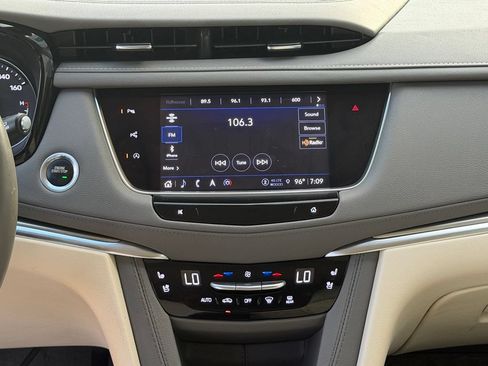 Used 2023 Cadillac XT5 Premium Luxury w/ Technology Package FWD image 28