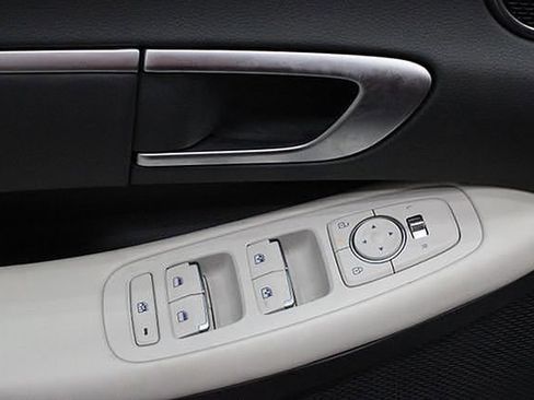 Used 2024 Hyundai Sonata SEL image 17