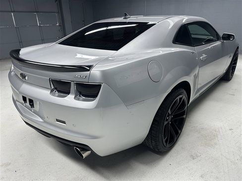 Used 2013 Chevrolet Camaro SS w/ SS Performance Package image 7