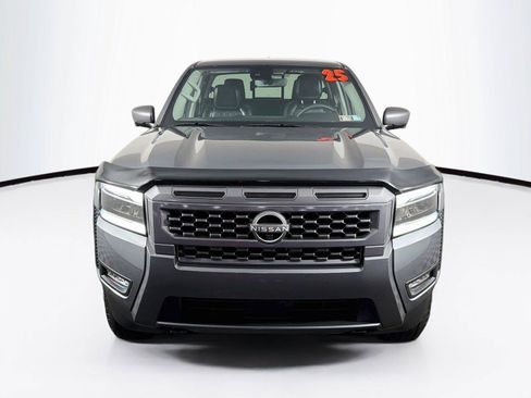 Used 2025 Nissan Frontier SL AWD/4WD image 13
