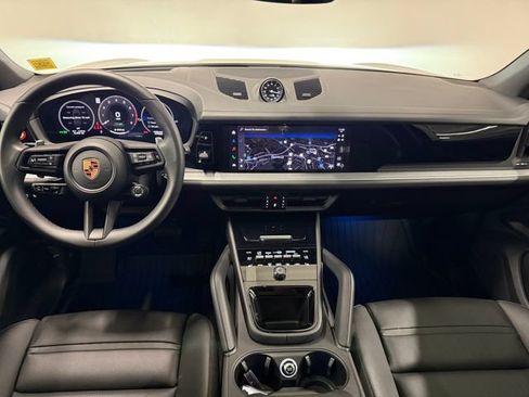 Certified 2026 Porsche Cayenne E-Hybrid AWD/4WD image 16