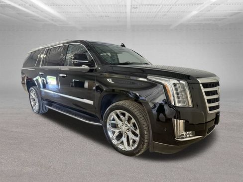 Used 2018 Cadillac Escalade ESV Luxury AWD/4WD image 12