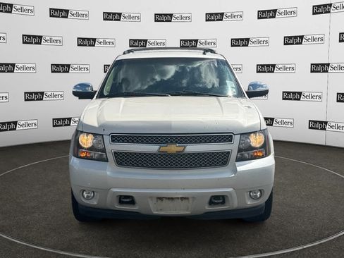 Used 2013 Chevrolet Avalanche LTZ RWD image 8