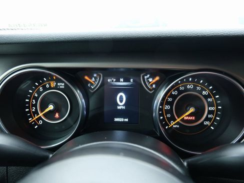 Used 2020 Jeep Wrangler Sport image 6
