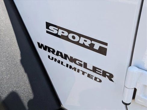 Used 2014 Jeep Wrangler Unlimited Sport w/ Quick Order Package 23S AWD/4WD image 29