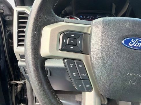 Used 2022 Ford F250 Lariat w/ Black Appearance Package AWD/4WD image 29