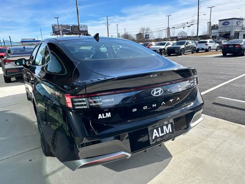 New 2026 Hyundai Sonata SEL image 2
