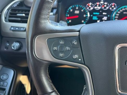 Used 2020 GMC Yukon Denali w/ Denali Premium Package AWD/4WD image 18