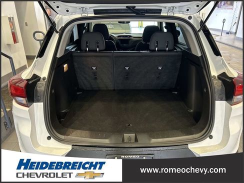 Certified 2022 Chevrolet TrailBlazer LT w/ Driver Confidence Package image 10