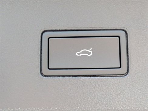 New 2026 Volkswagen Atlas SEL image 14