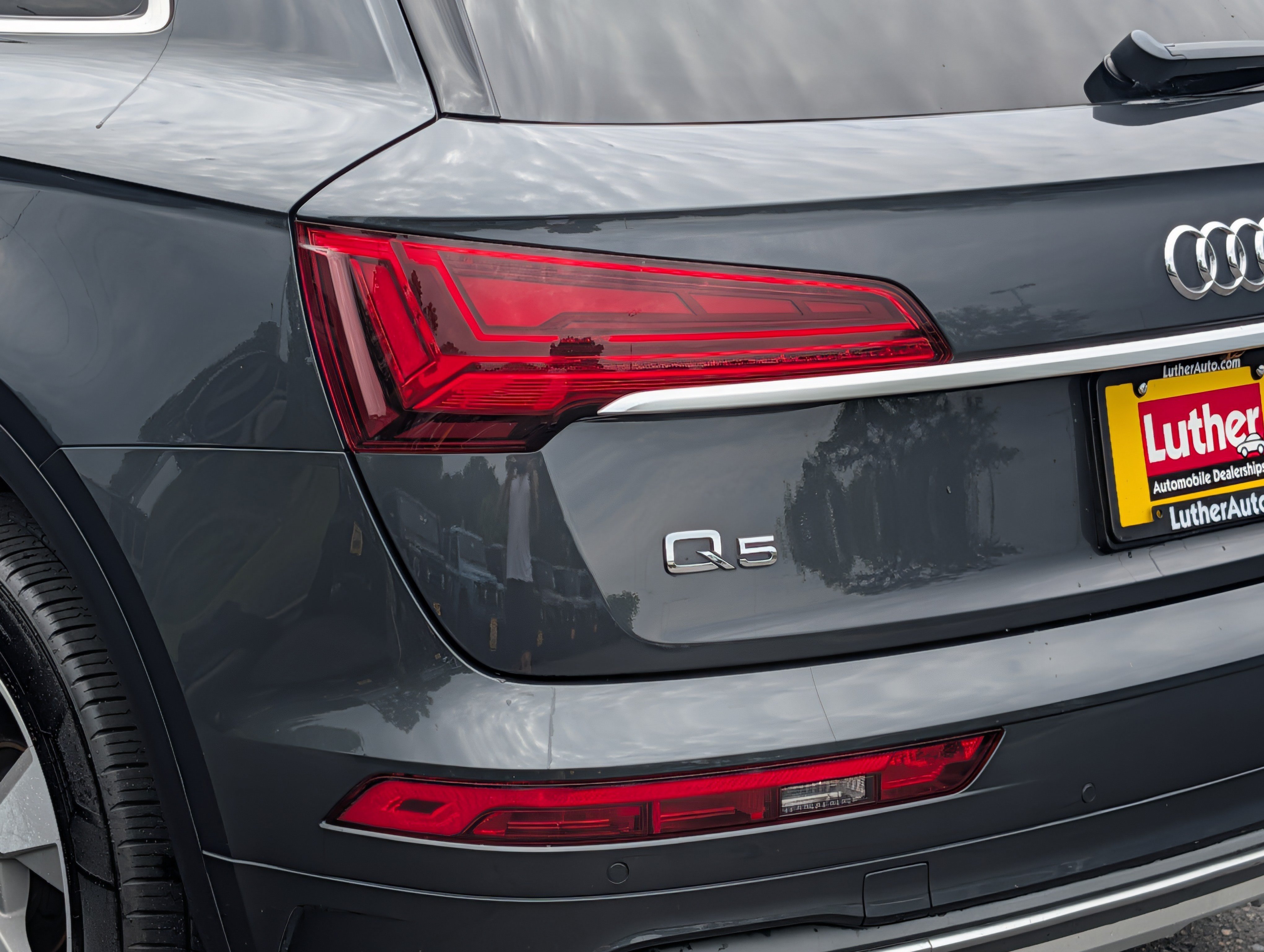 Used 2023 Audi Q5 2.0T Premium Plus w/ Premium Plus Package AWD/4WD image 18