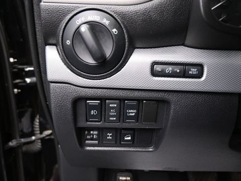 Used 2019 Nissan Titan PRO-4X w/ Pro-4x Convenience Package AWD/4WD image 12