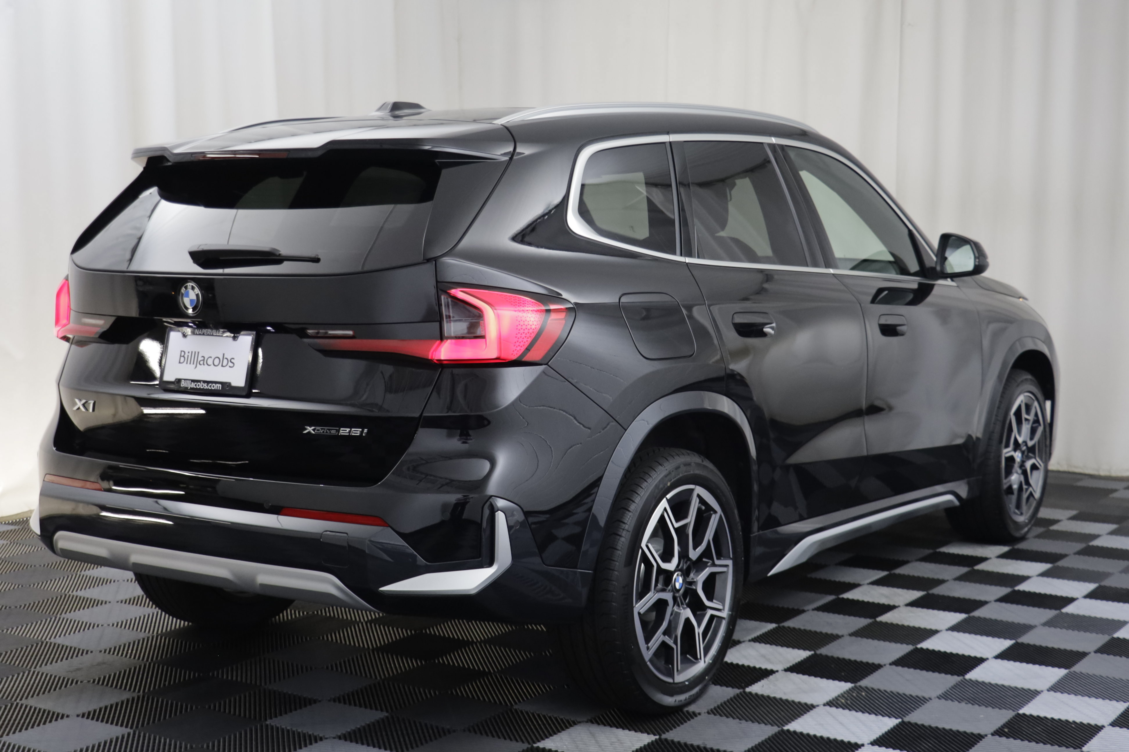 New 2026 BMW X1 xDrive28i w/ Convenience Package AWD/4WD image 17
