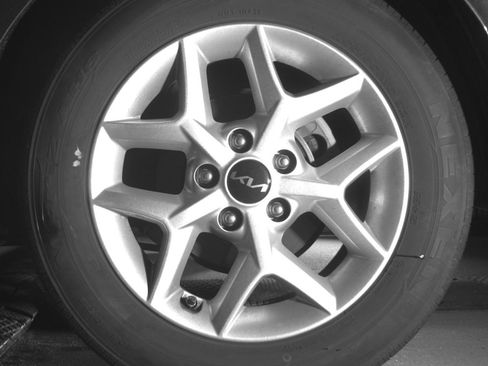 Used 2025 Kia Soul LX w/ LX Technology Package image 11