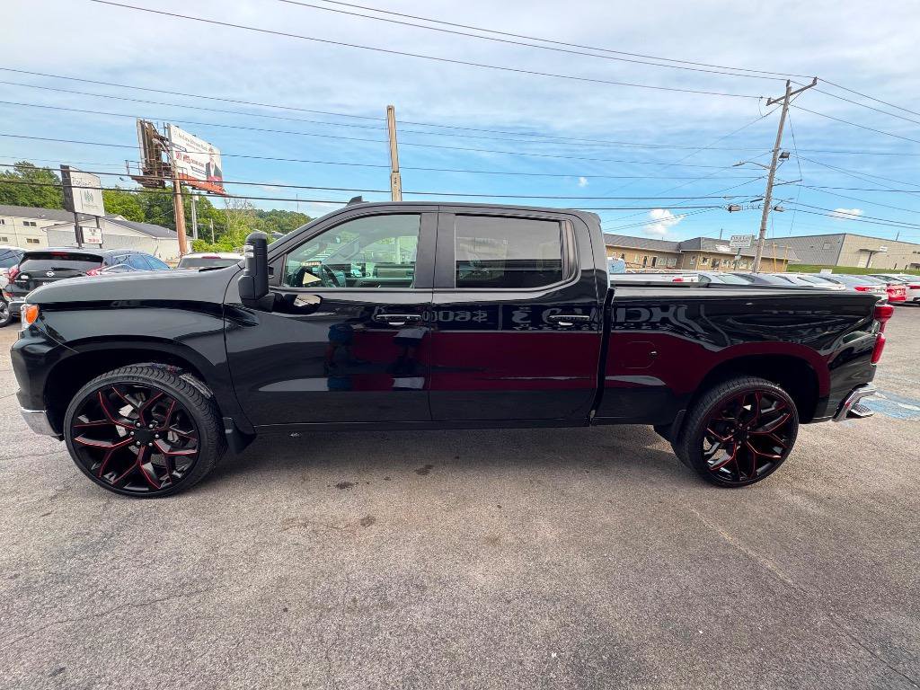 Used 2024 Chevrolet Silverado 1500 LT w/ Max Trailering Package AWD/4WD image 3