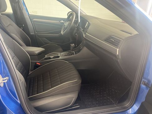 Certified 2023 Volkswagen Jetta Sport image 37