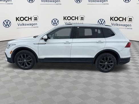 Used 2022 Volkswagen Tiguan SE w/ Panoramic Sunroof Package image 4