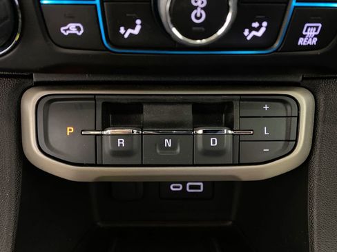 Certified 2023 GMC Acadia Denali w/ Denali Ultimate Package AWD/4WD image 19