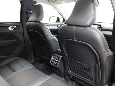 Used 2026 Volvo XC40 B5 Plus AWD/4WD image 23