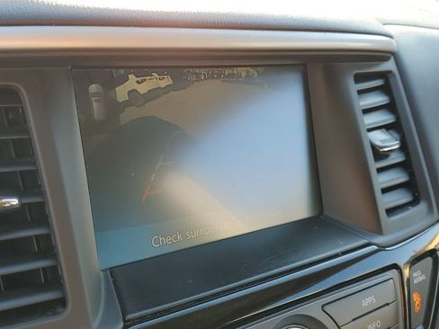 Used 2020 Nissan Pathfinder SV FWD image 23