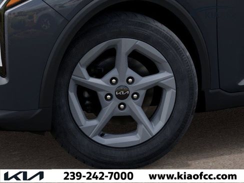 New 2025 Kia K4 LXS image 9
