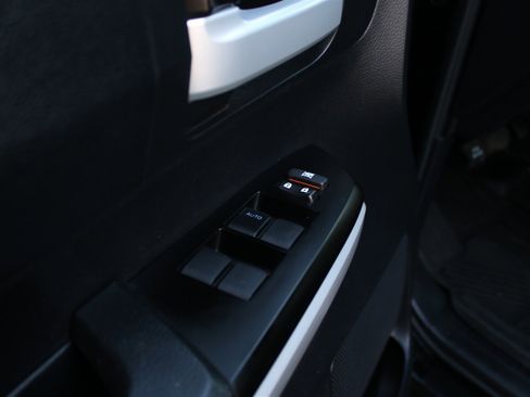 Used 2019 Toyota Tundra SR5 image 12