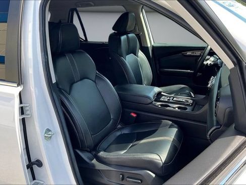 Used 2025 Honda Pilot EX-L image 32