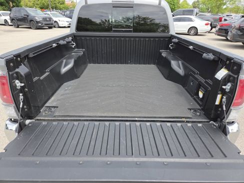 Used 2021 Toyota Tacoma TRD Off-Road AWD/4WD image 25