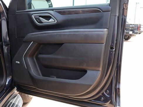 Used 2022 Chevrolet Tahoe LT w/ Luxury Package AWD/4WD image 11