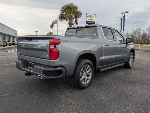 Used 2021 Chevrolet Silverado 1500 High Country w/ Technology Package image 4