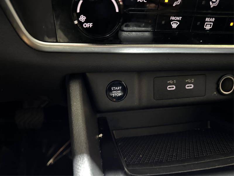 Used 2025 Nissan Rogue S AWD/4WD image 32
