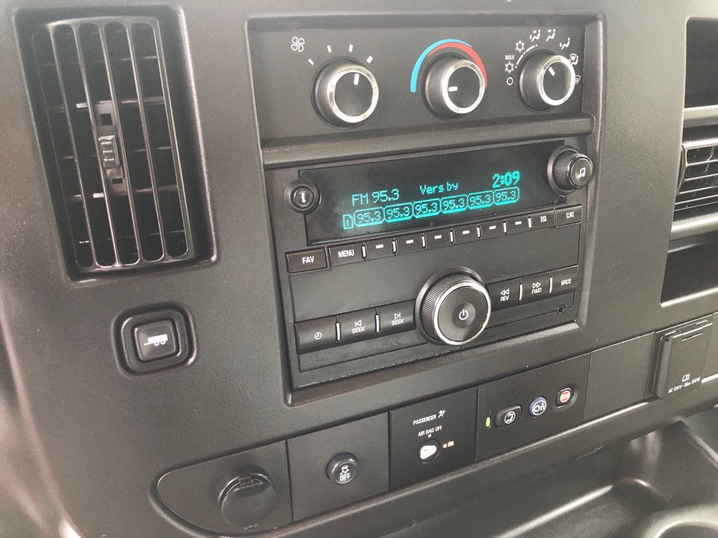 Used 2019 Chevrolet Express 3500 w/ Driver Convenience Package RWD image 28