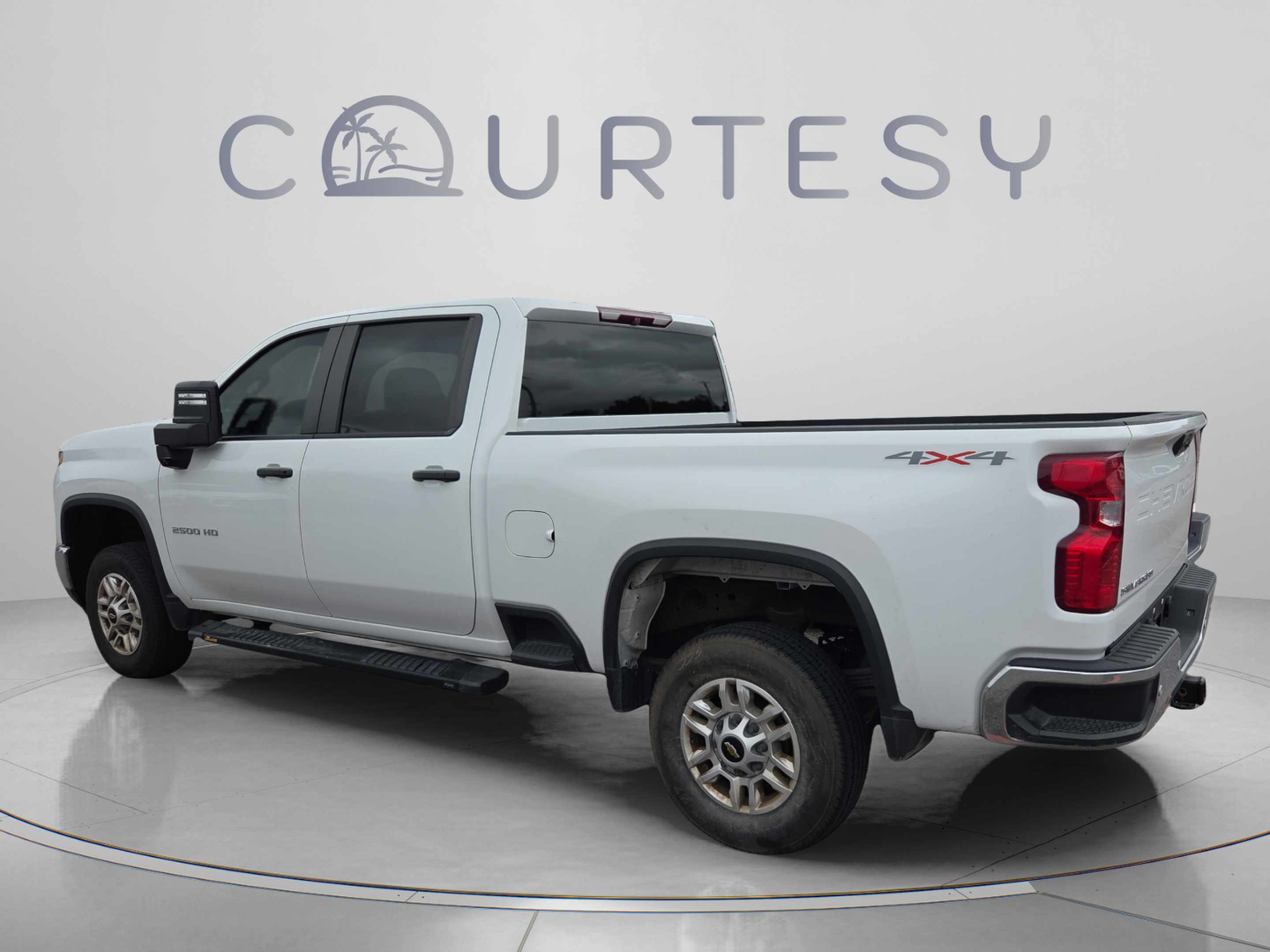 Used 2024 Chevrolet Silverado 2500 W/T w/ WT Convenience Package AWD/4WD image 2