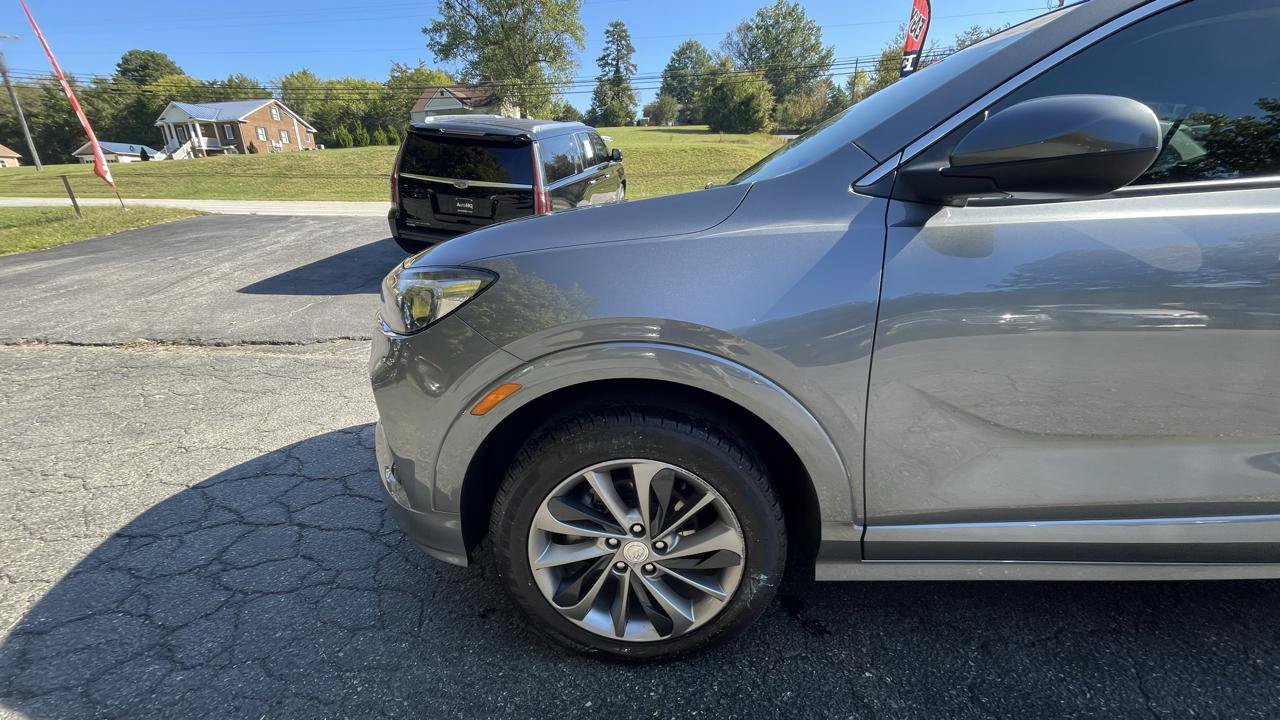 Used 2020 Buick Encore GX Preferred w/ Sport Touring Package AWD/4WD image 3