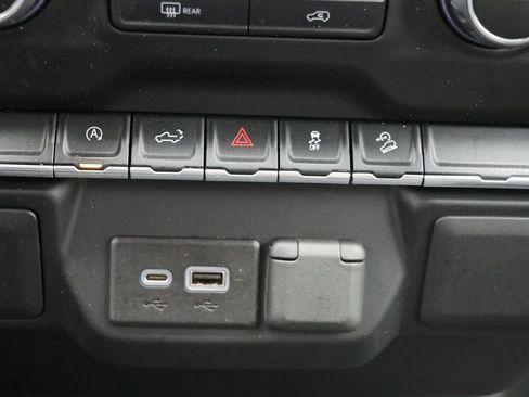 Used 2022 Chevrolet Silverado 1500 Custom Trail Boss w/ Safety Confidence Package image 27