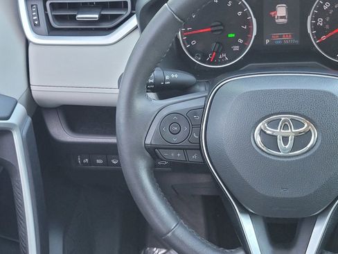 Used 2021 Toyota RAV4 XLE Premium image 13